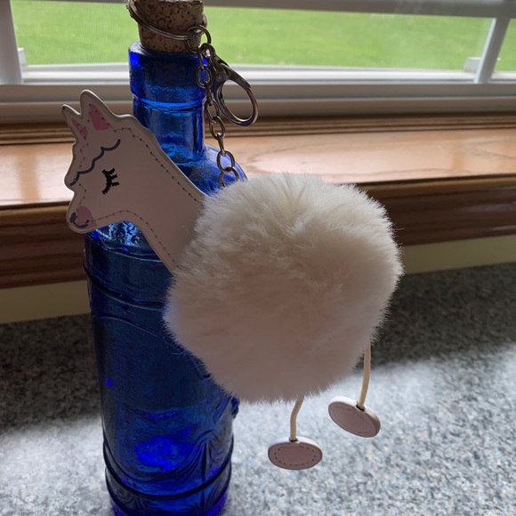 Adorable Lauren Conrad Llama puff ball key chain - Picture 1 of 3